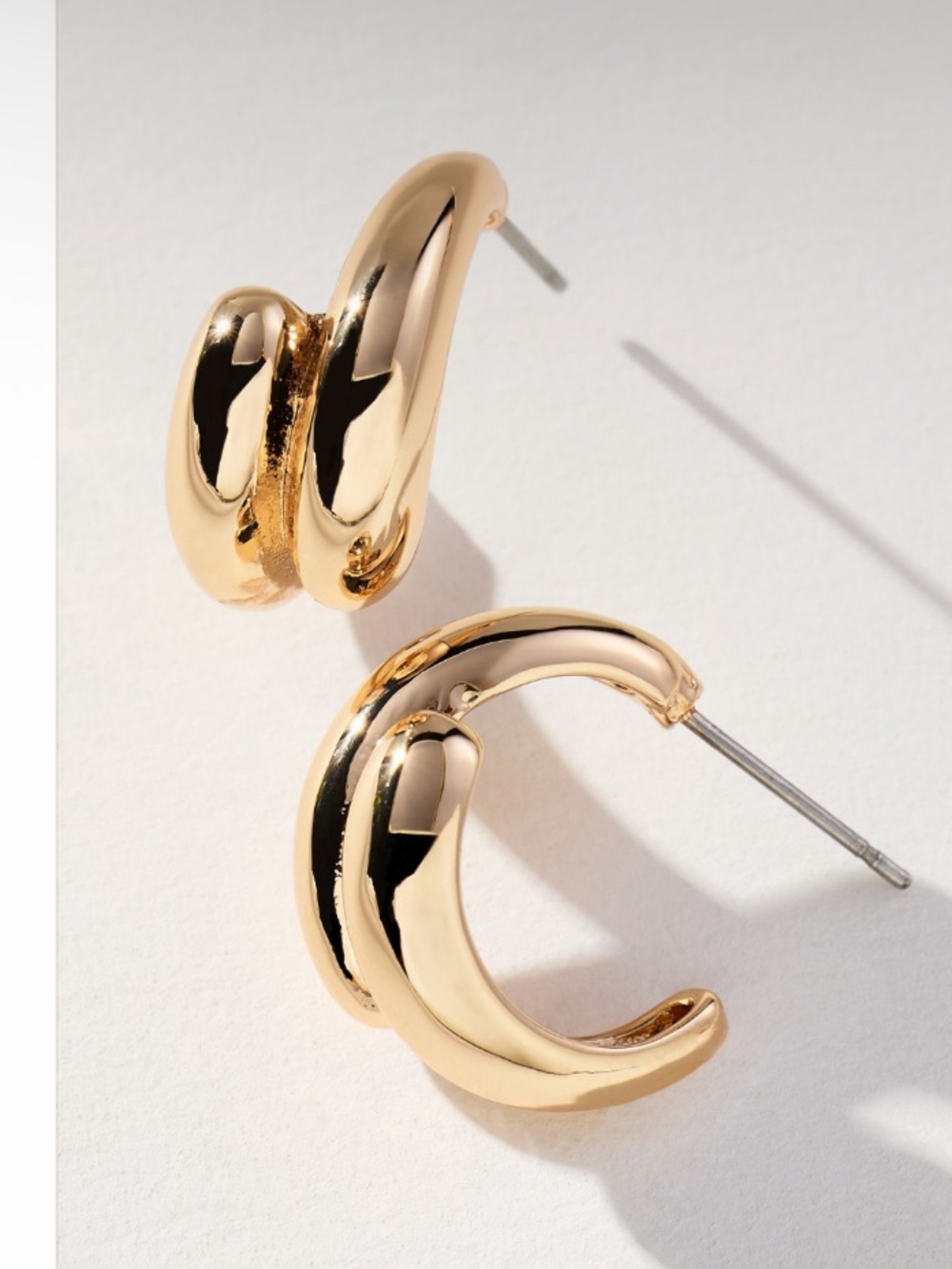 Nwt layered Curved Hoop Stud Earrings